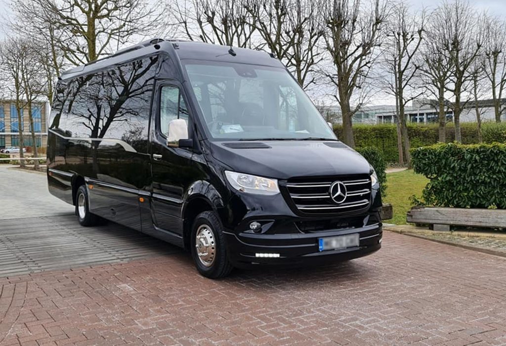 Best Destinations For A Weekend Minibus in UK